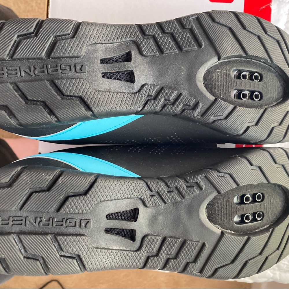 Women's Black Athletic Cycling Shoes with Teal Accent - BOA Closure - Picture 6 of 9
